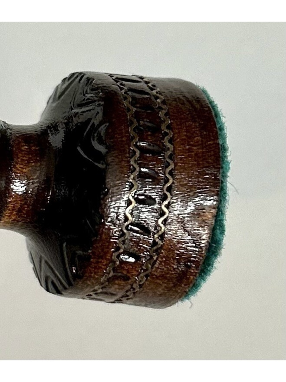 Wooden Chess Set 'Saint George' Style with Metal Inlay & Pyrography Incomplete - Picture 16 of 16